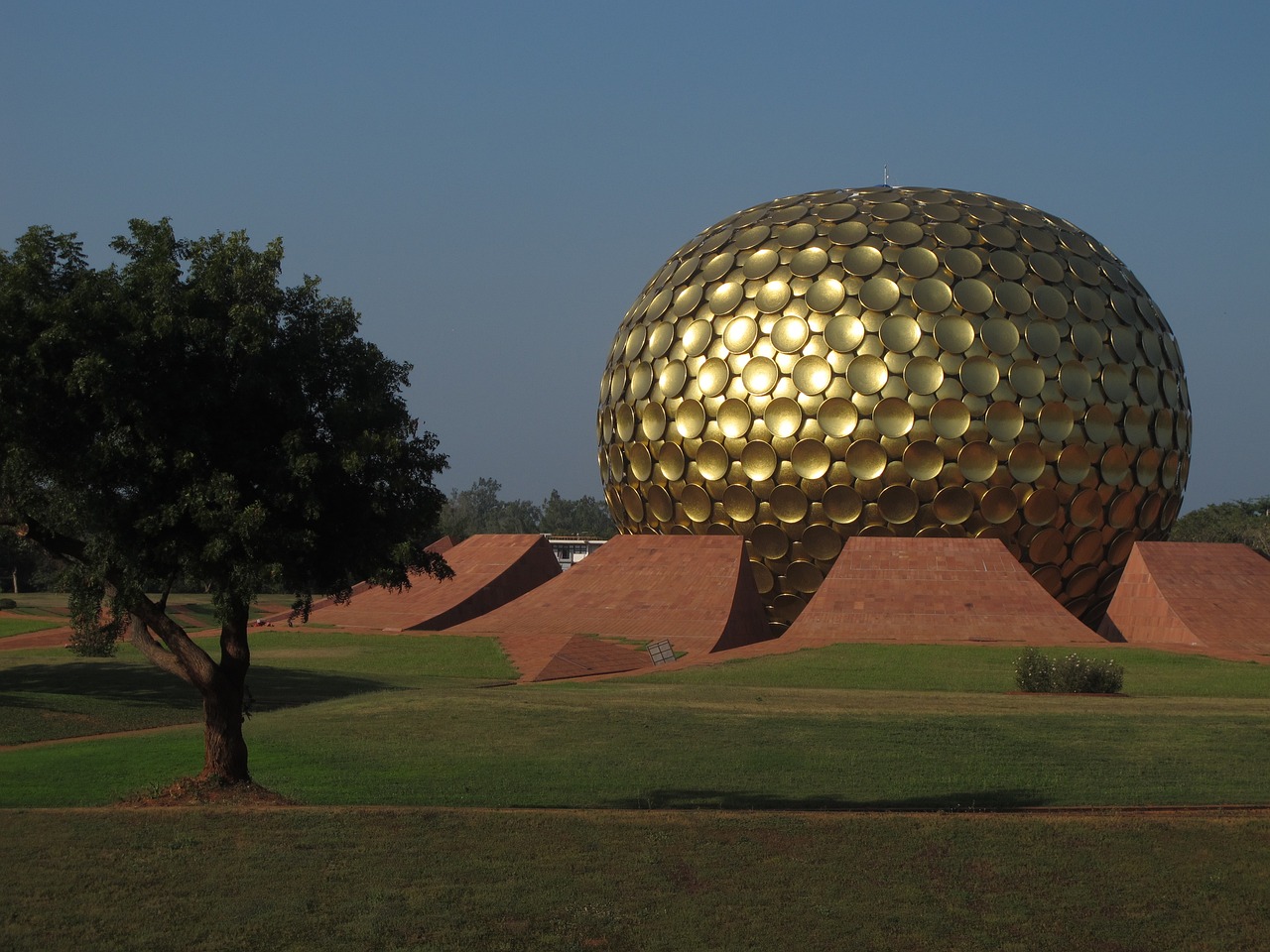 auroville, india, pondichery-1757913.jpg